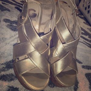 Gold wedges